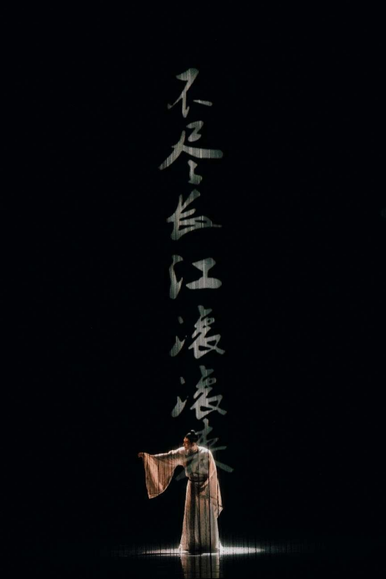 2.简介687.png